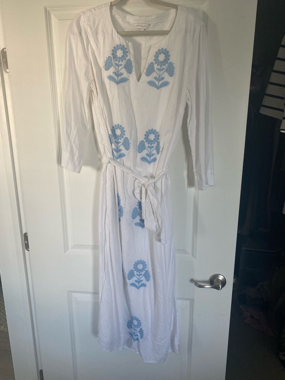 crown & ivy White Midi Dress with Light Blue Floral Embroidery